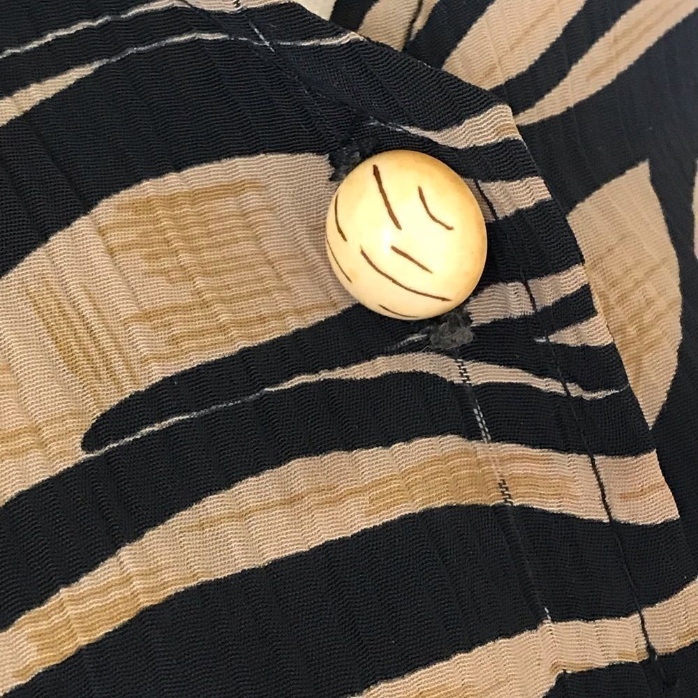 PETITE Impressions blouse zebra print size 4 - Picture 3 of 5